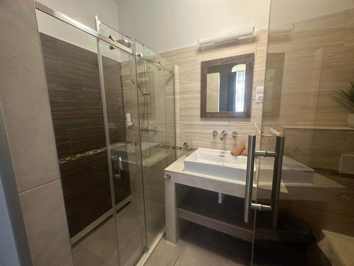 Orangehomes High Class 4 Bedroom Apartment Budapest Eksteriør billede